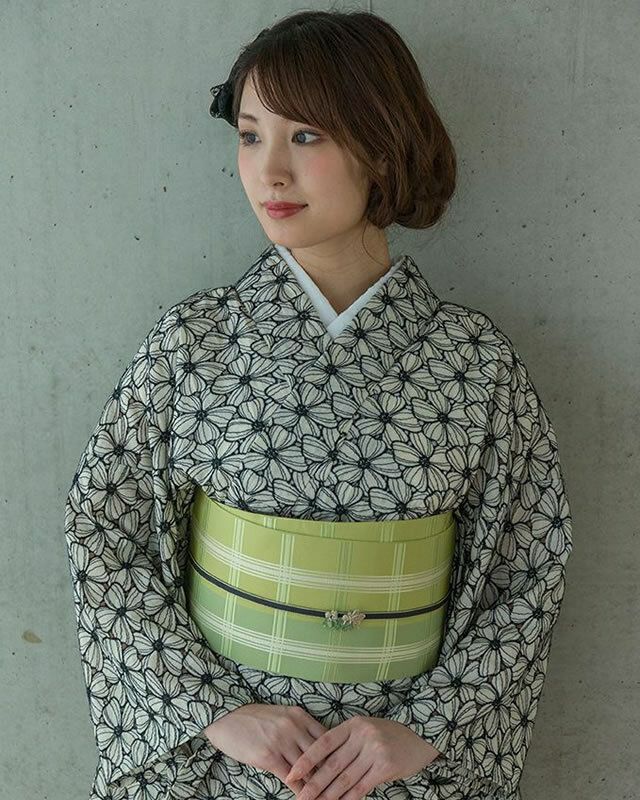 博多織リバーシブル半幅帯 大判格子 - 若草（正絹100%） | 着物や浴衣