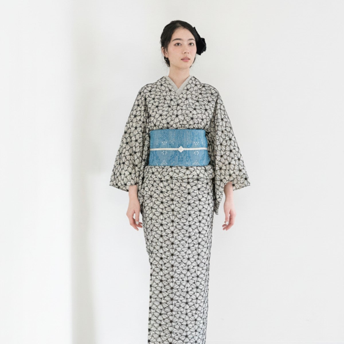レース刺繍着物＞ハナミズキ－アイボリー | 着物や浴衣なら和モダン