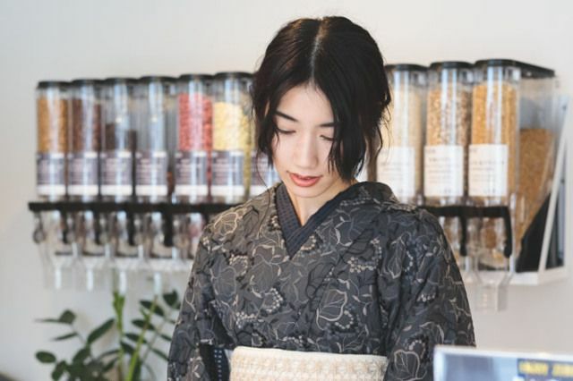 レース刺繍着物＞はんなり&ウツクシ、レース刺繍着物－葡萄－DARK gray