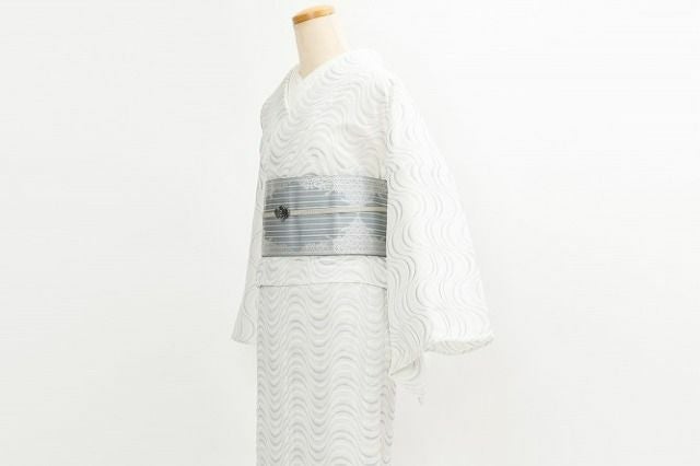 レース刺繍着物＞muistoムイスト-追憶-白雪 Mサイズ | 着物や浴衣なら