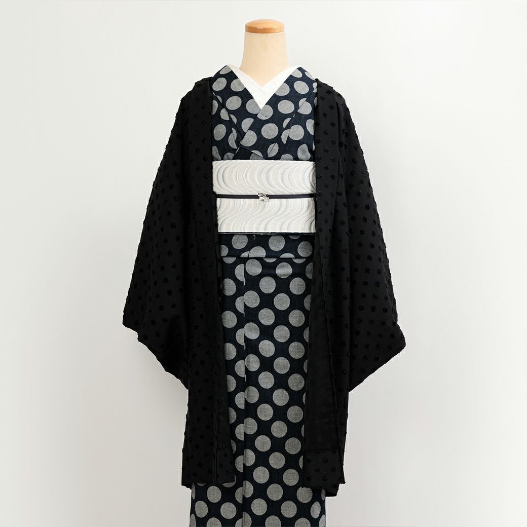 デニム着物　キモノモダン KIMONO MODERN　大きなドット デニム着物＞裏地のチラ見えも楽しめる、手触り優しいPOPなデニム着物