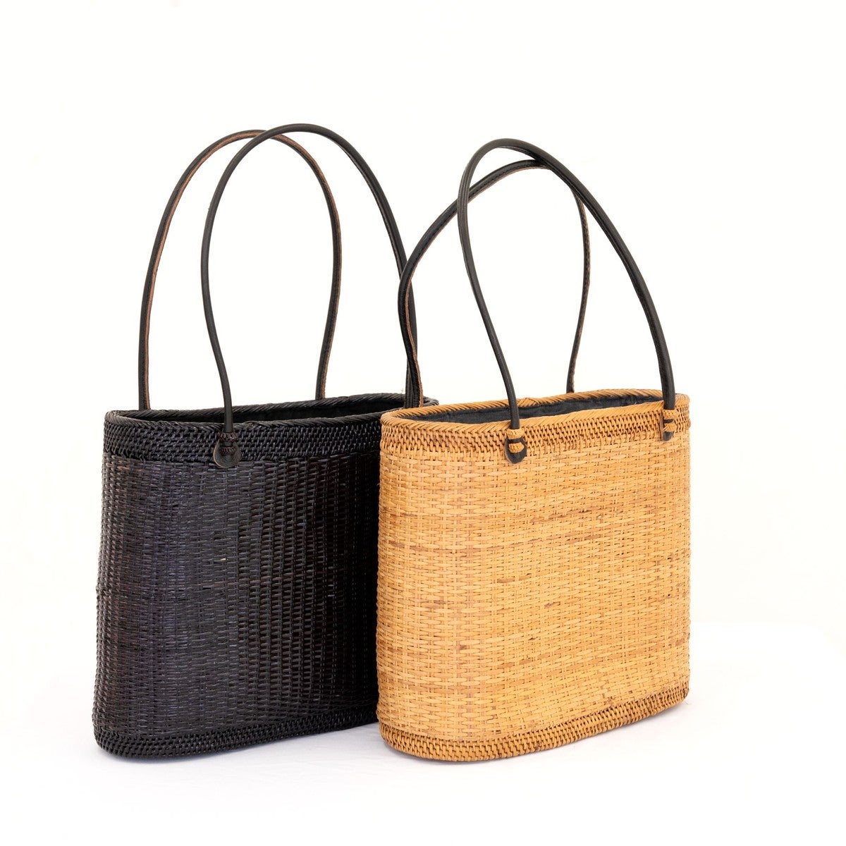 アタかごバッグ＞細編みスクエアバッグ（Natural／Black・牛革持ち手