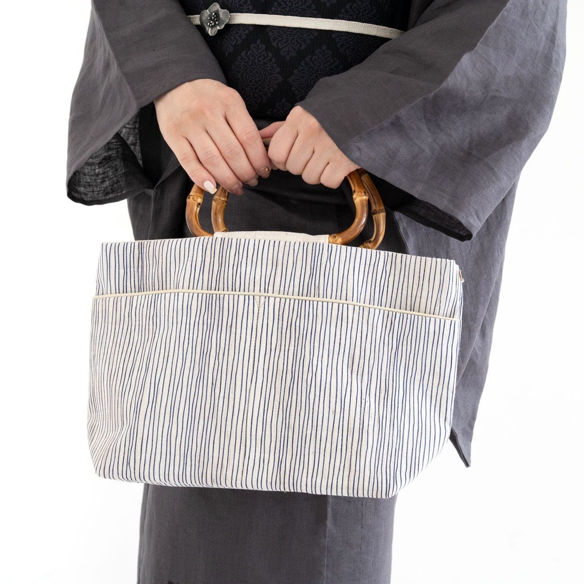 麻×竹ハンドルのトートbag＞縞の竹手バッグ（麻100%・紺ストライプ