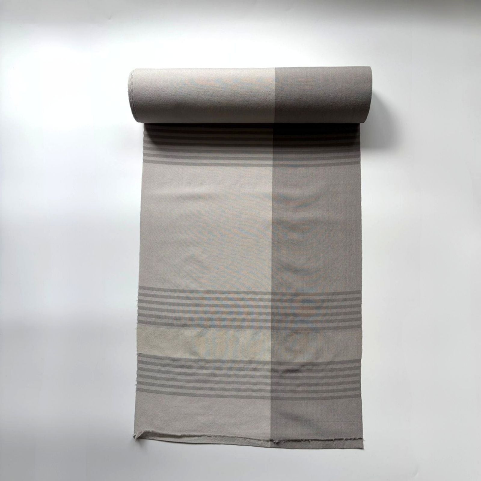 シルクウール着物＞薄墨格子-smokey gray（正絹×ウール交織｜別送品